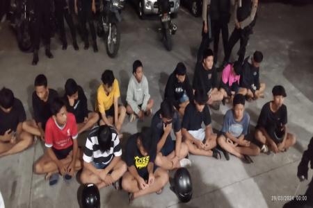 POLISI SIGAP AMANKAN PULUHAN REMAJ