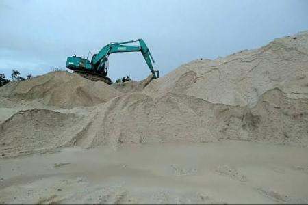 DITELANTARKAN PERUSAHAAN DAN TIDAK