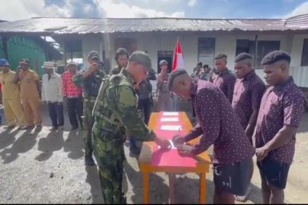 Empat Mantan Anggota OPM Berikrar Seti