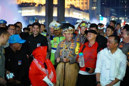 Kehangatan Kapolri di Tengah Semarak P