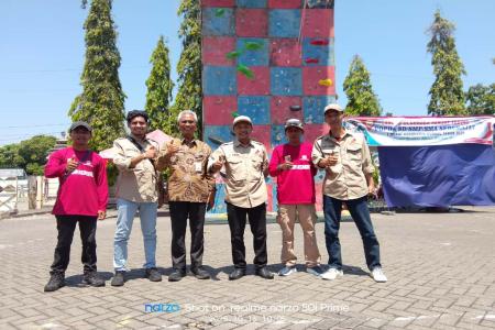 PANJAT TEBING KENDAL AJAK DLH KAMP