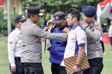 POLDA JATIM BERSAMA SERIKAT PEKERJ